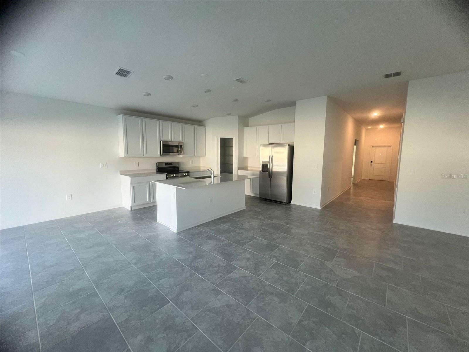 Property Photo:  4964 Worchester Drive  FL 34746 