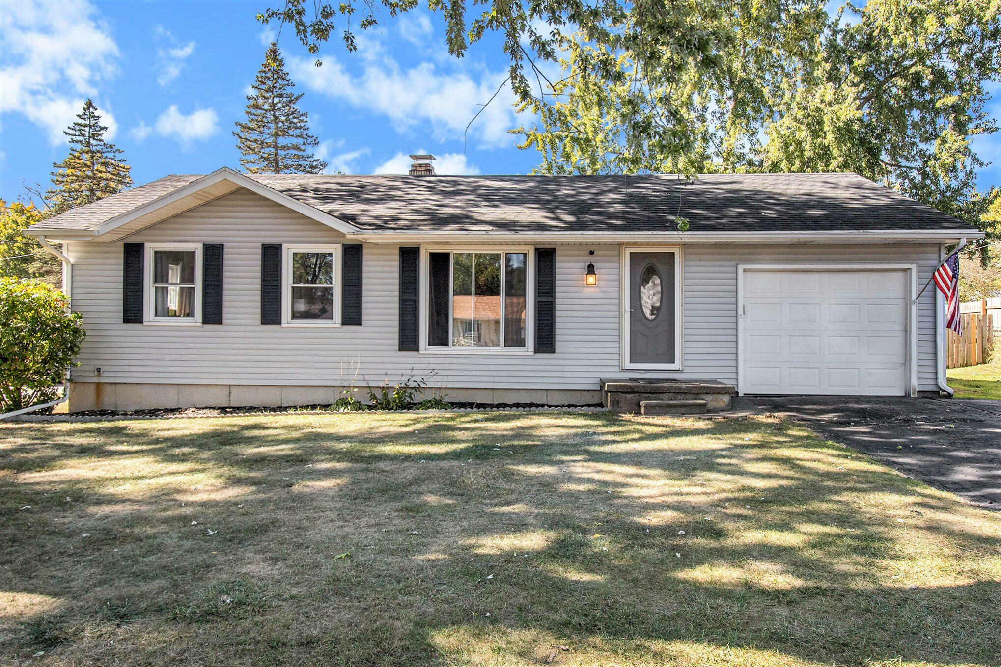 Property Photo:  5551 Dogwood Drive  MI 49201 