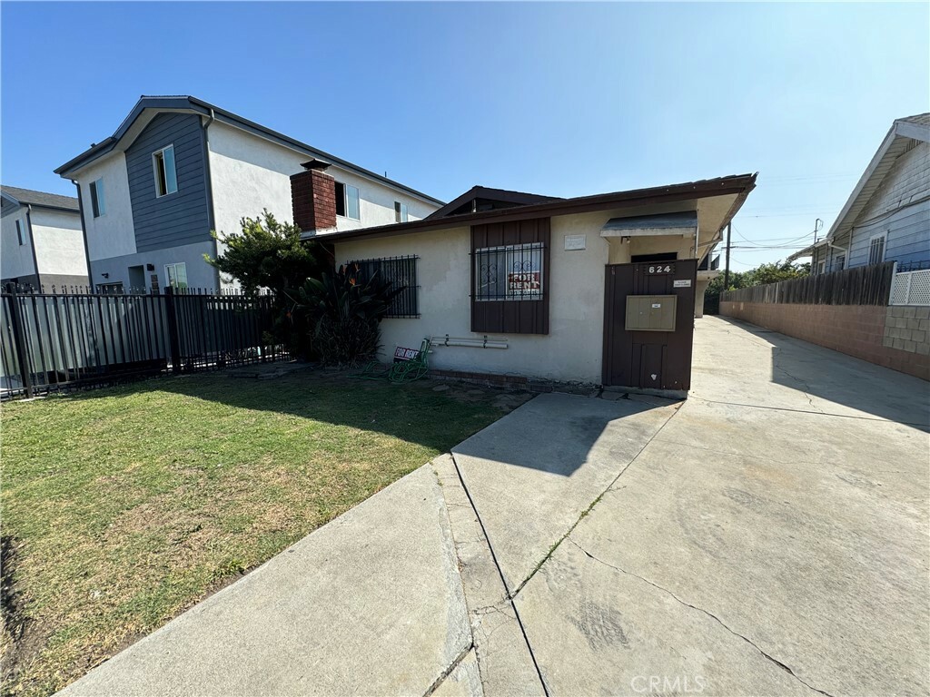 Property Photo:  624 W. 85th St.  CA 90044 