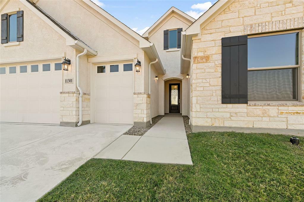 Property Photo:  11301 Mica Lane  TX 76207 