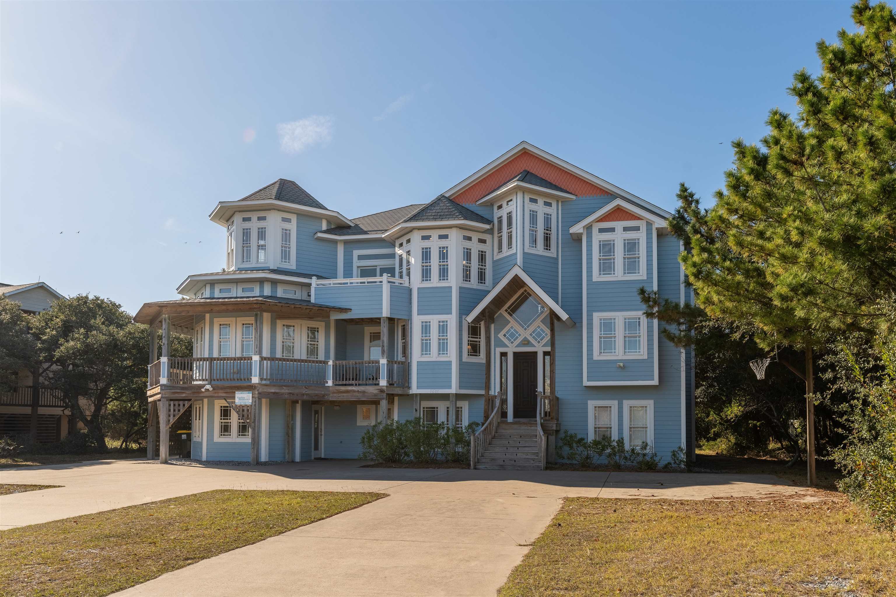 Property Photo: 1082 Whalehead Drive NC 27927