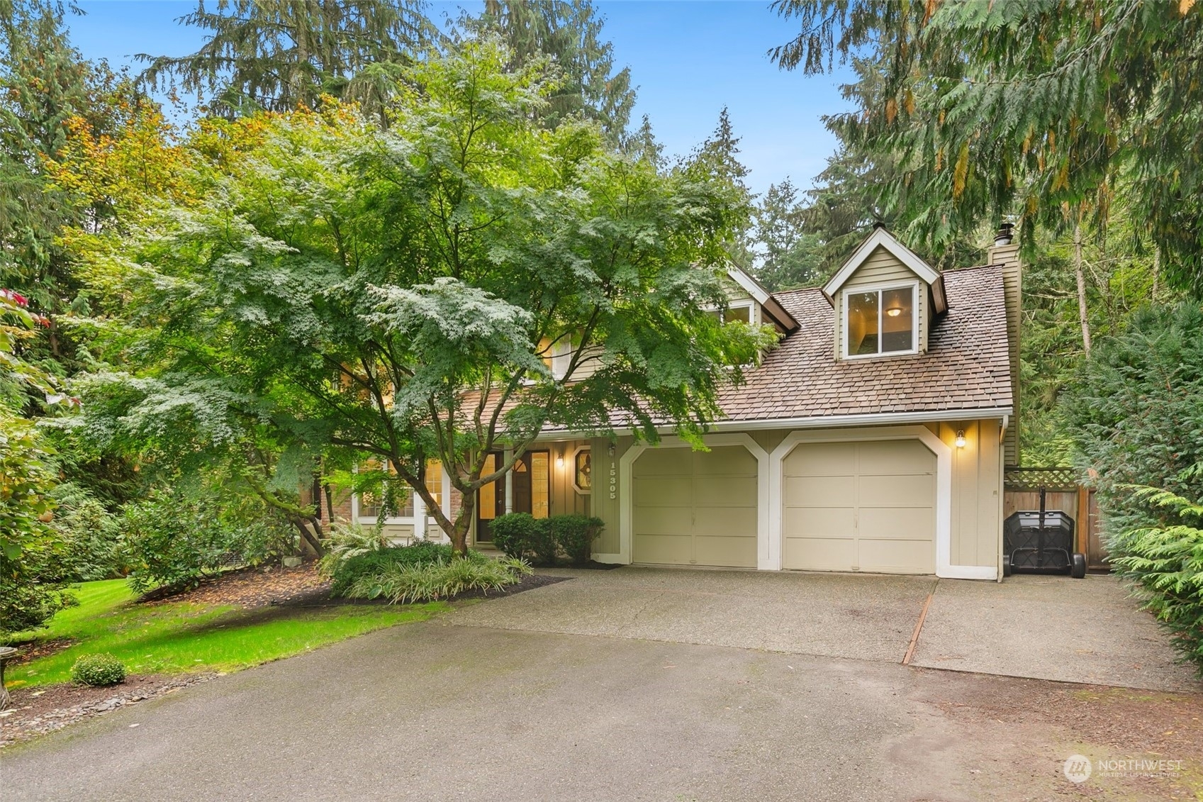 Property Photo: 15305 182nd Place NE WA 98072