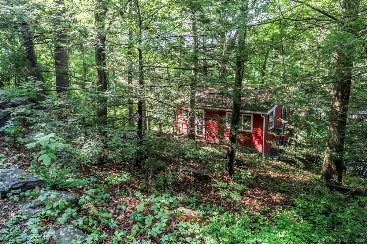 Property Photo:  9 Hillside Drive  CT 06784 