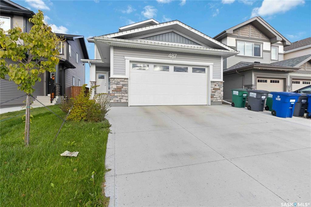 Property Photo:  487 McFaull Crescent  SK S7V 0T1 