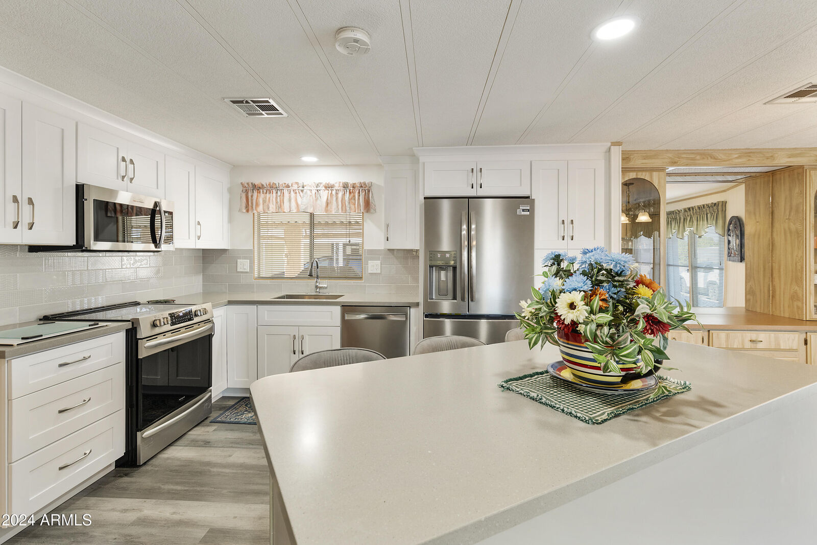 Property Photo:  745 S 82nd Way  AZ 85208 