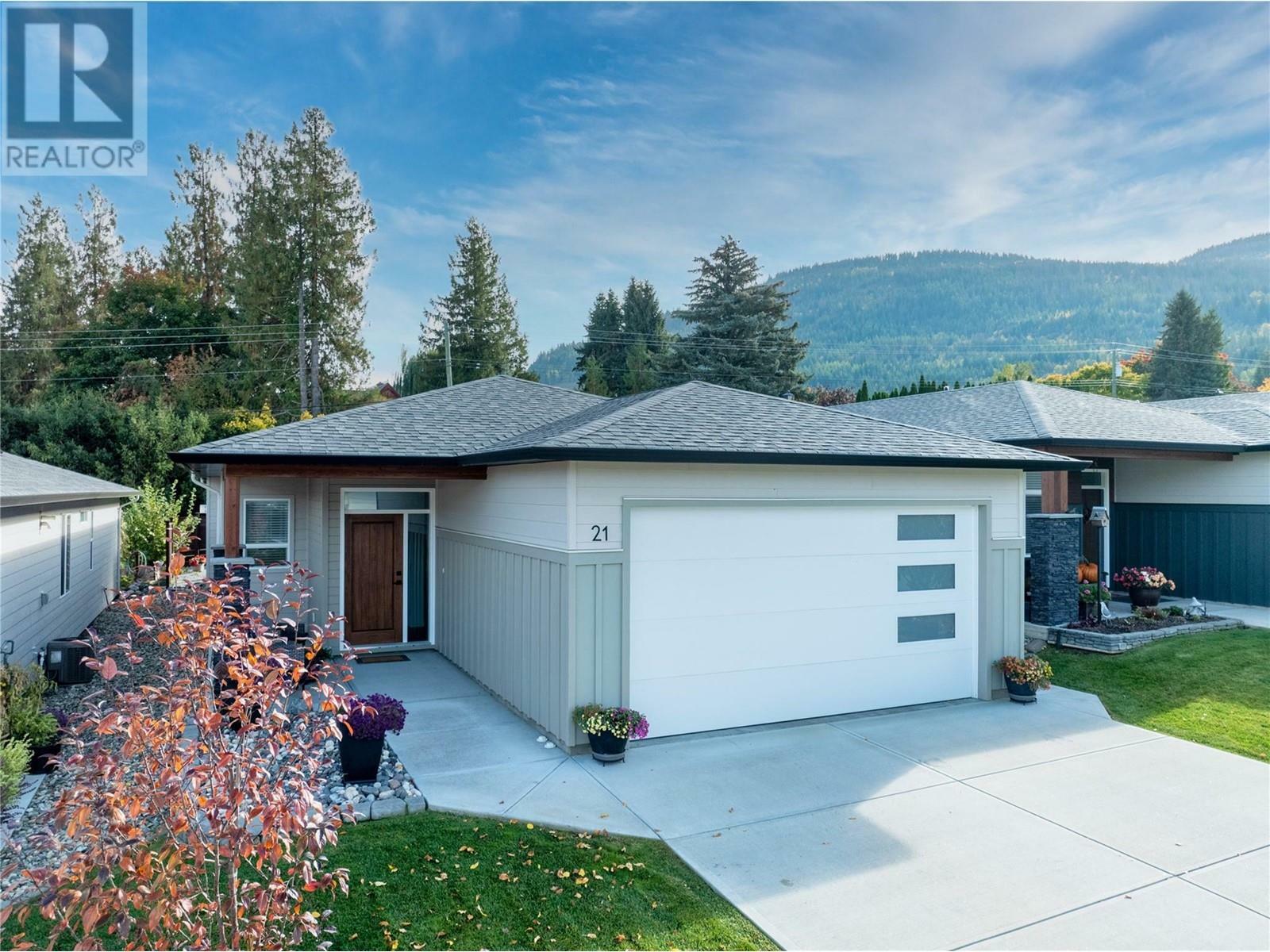 1611 10 Street Southwest 21  Salmon Arm BC V1E 0C8 photo