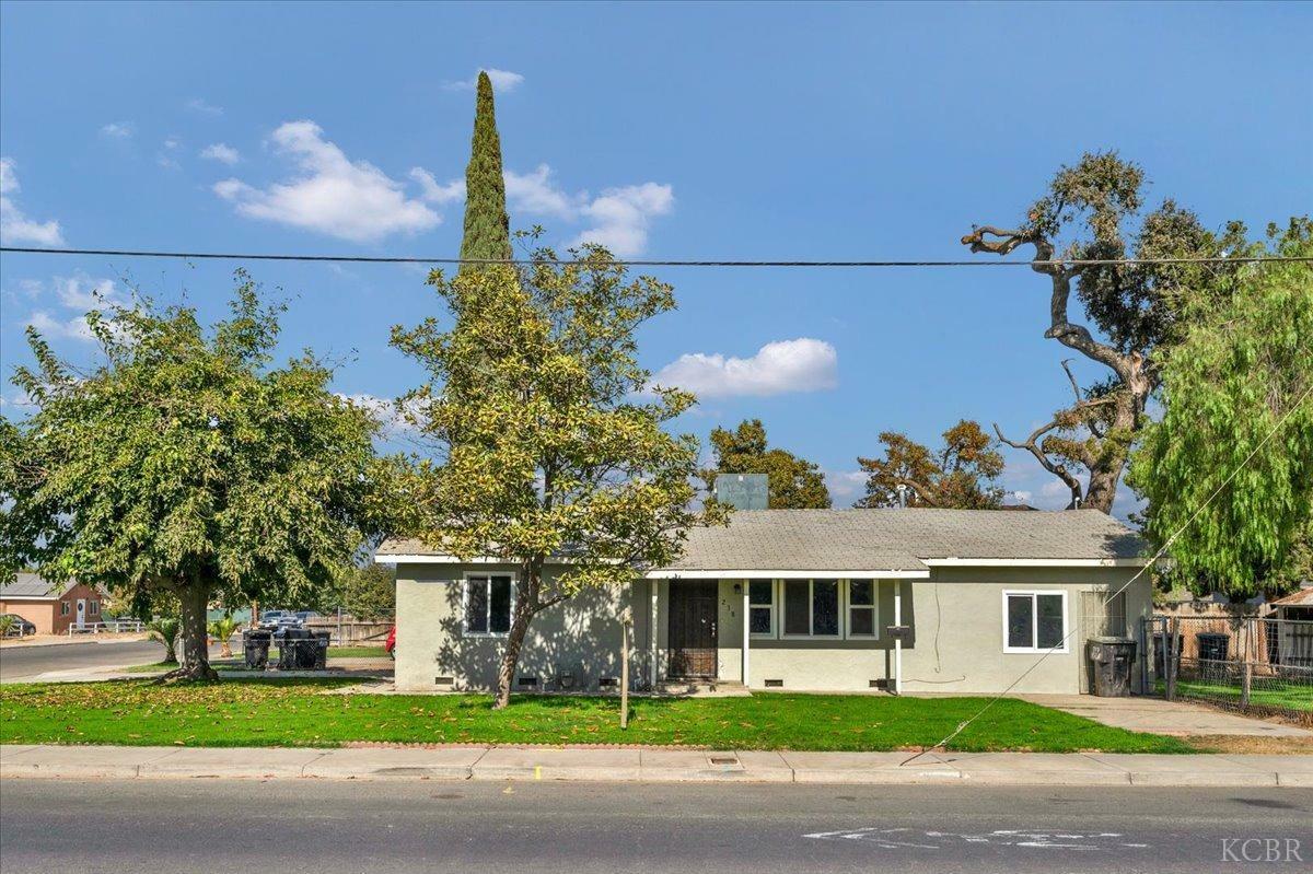 238 W Houston Avenue  Visalia CA 93291 photo