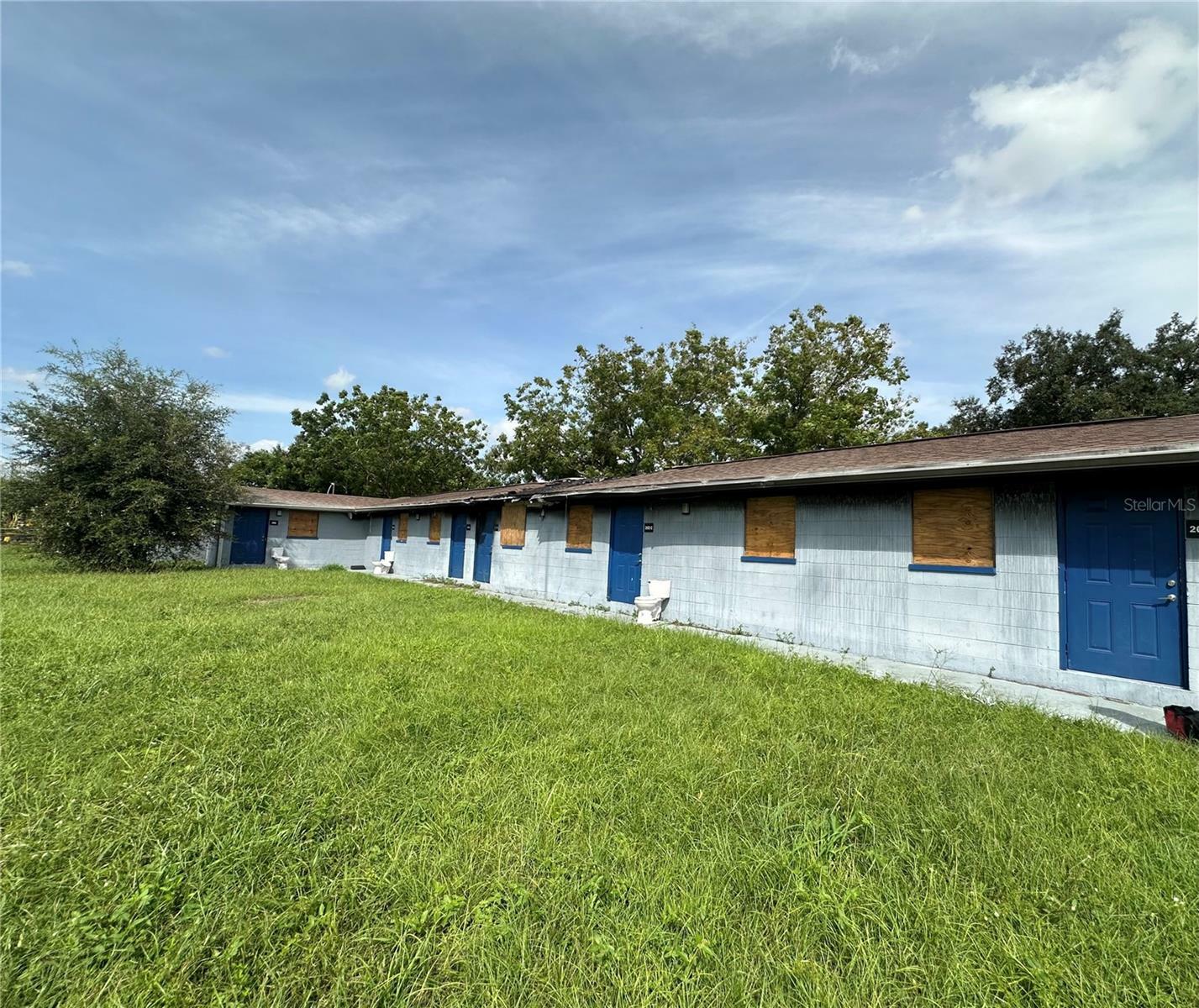 Property Photo:  202 Jefferson Drive  FL 33844 