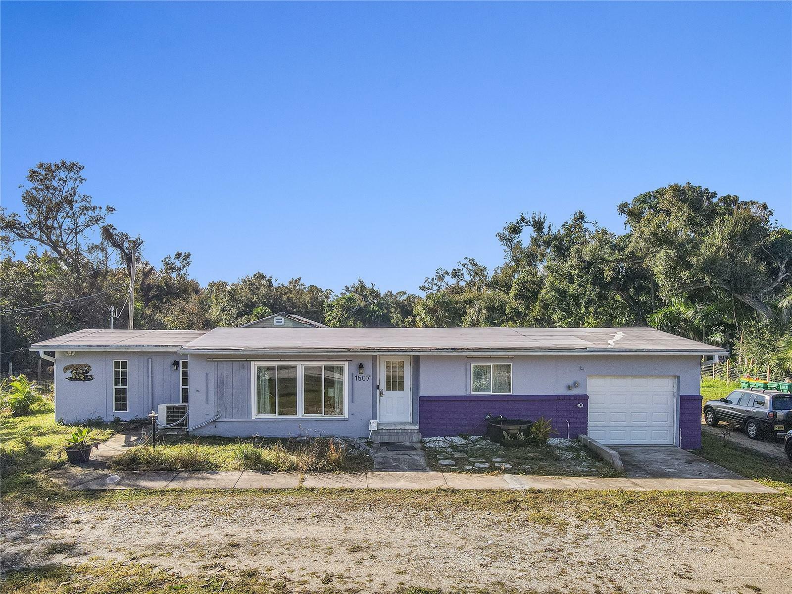 Property Photo:  1507 Lavilla Road  FL 33950 