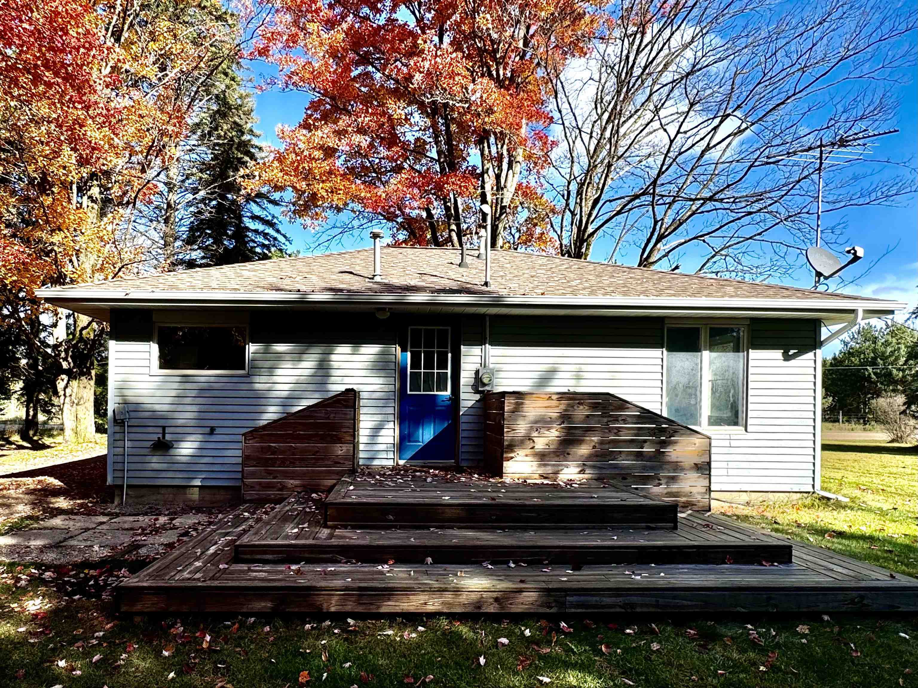 Property Photo:  2227 Weber Road  MI 48624 