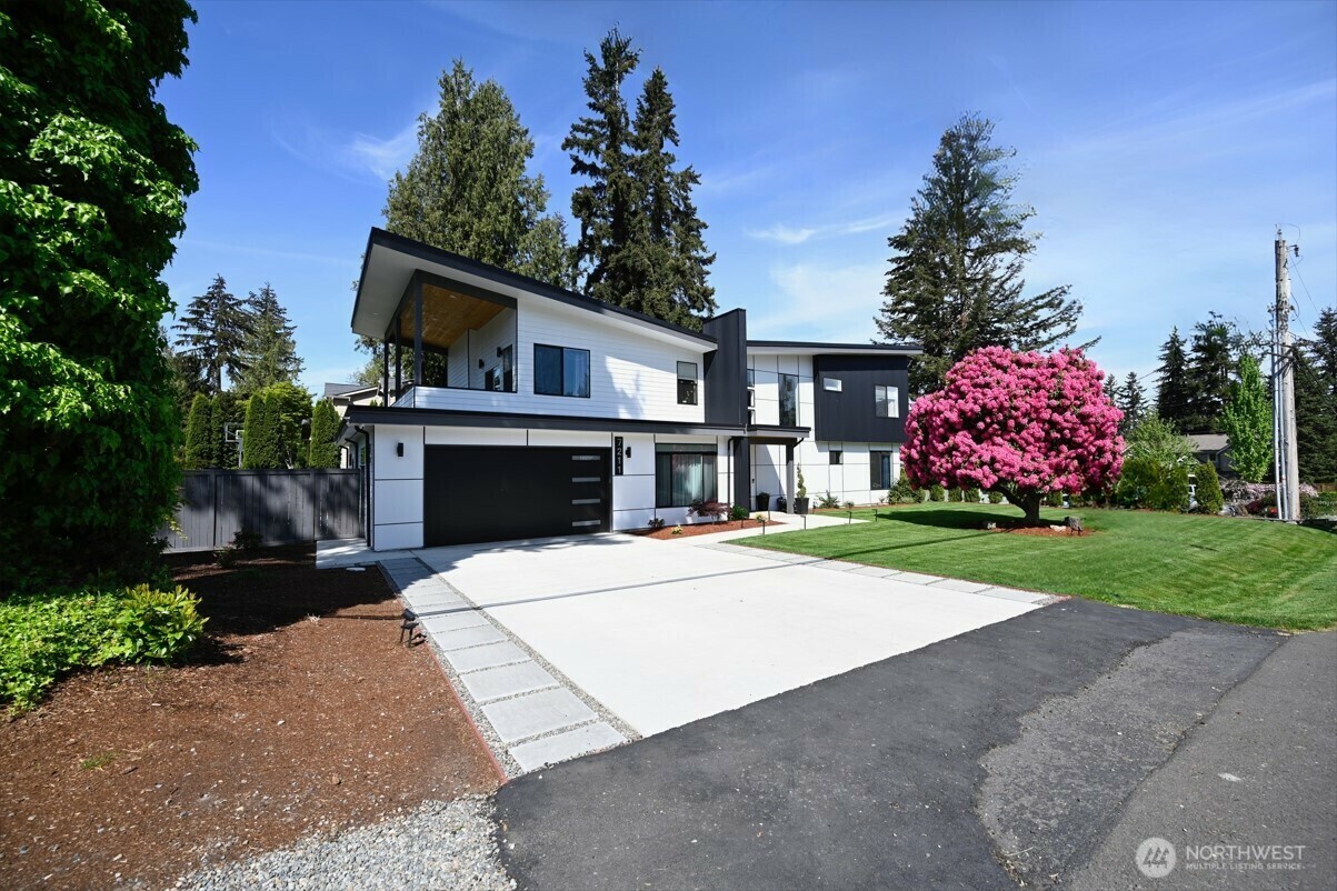 Property Photo: 7211 126th Avenue NE WA 98033