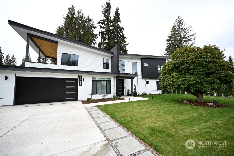 Property Photo:  7211 126th Avenue NE  WA 98033 