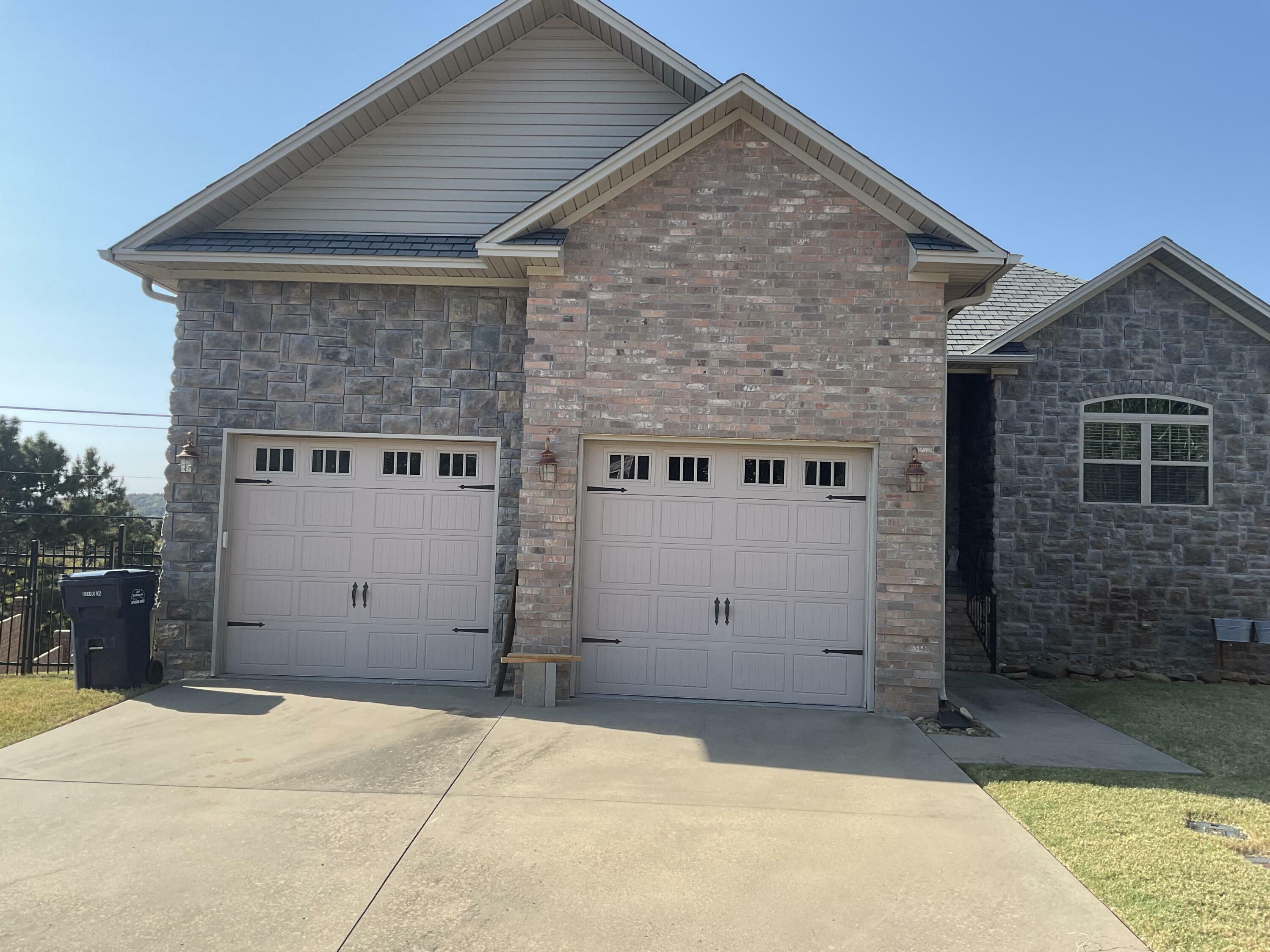 Property Photo:  93 Village Court  AR 72802 