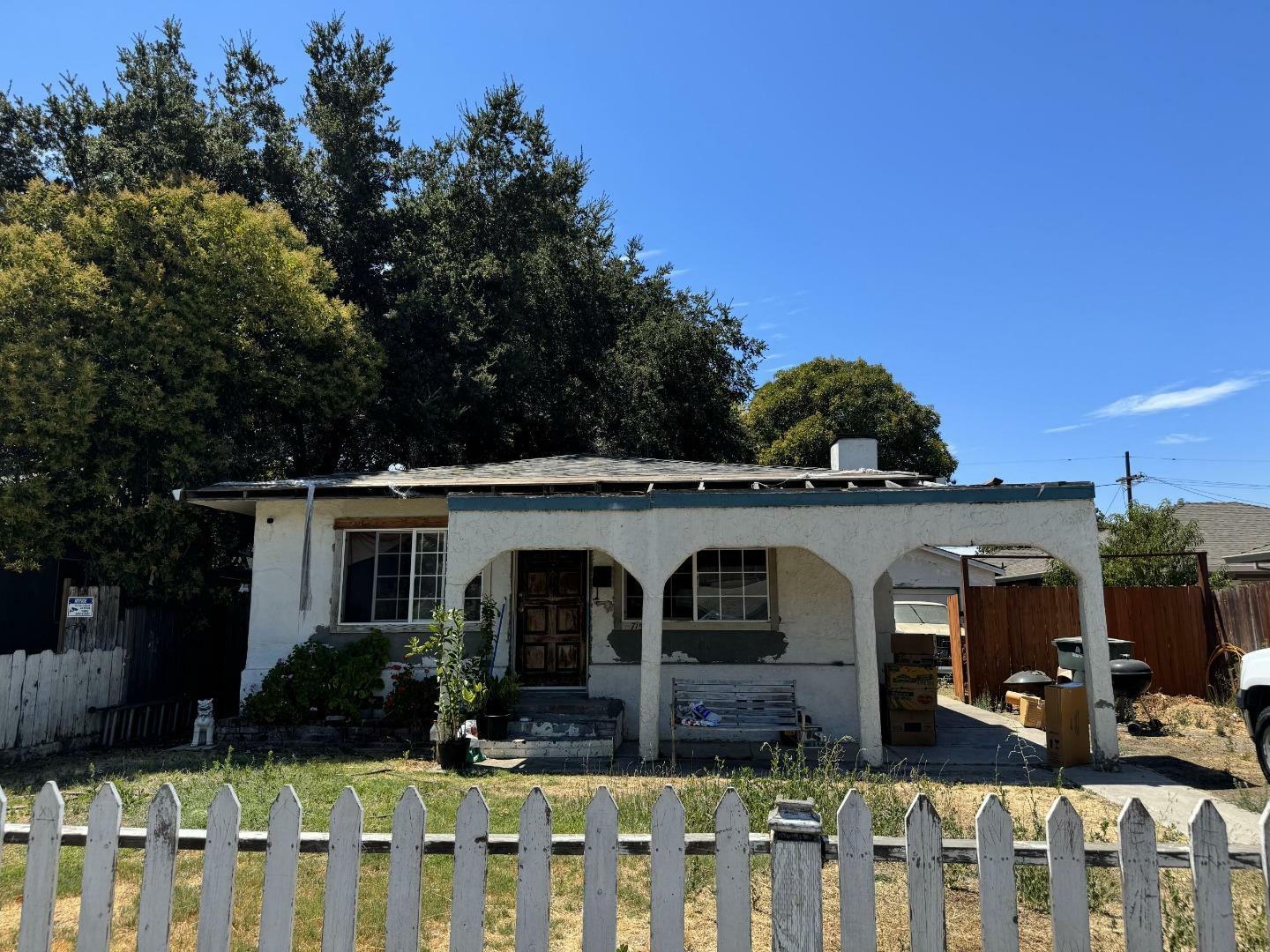 Property Photo:  7151 Rosanna Street  CA 95020 