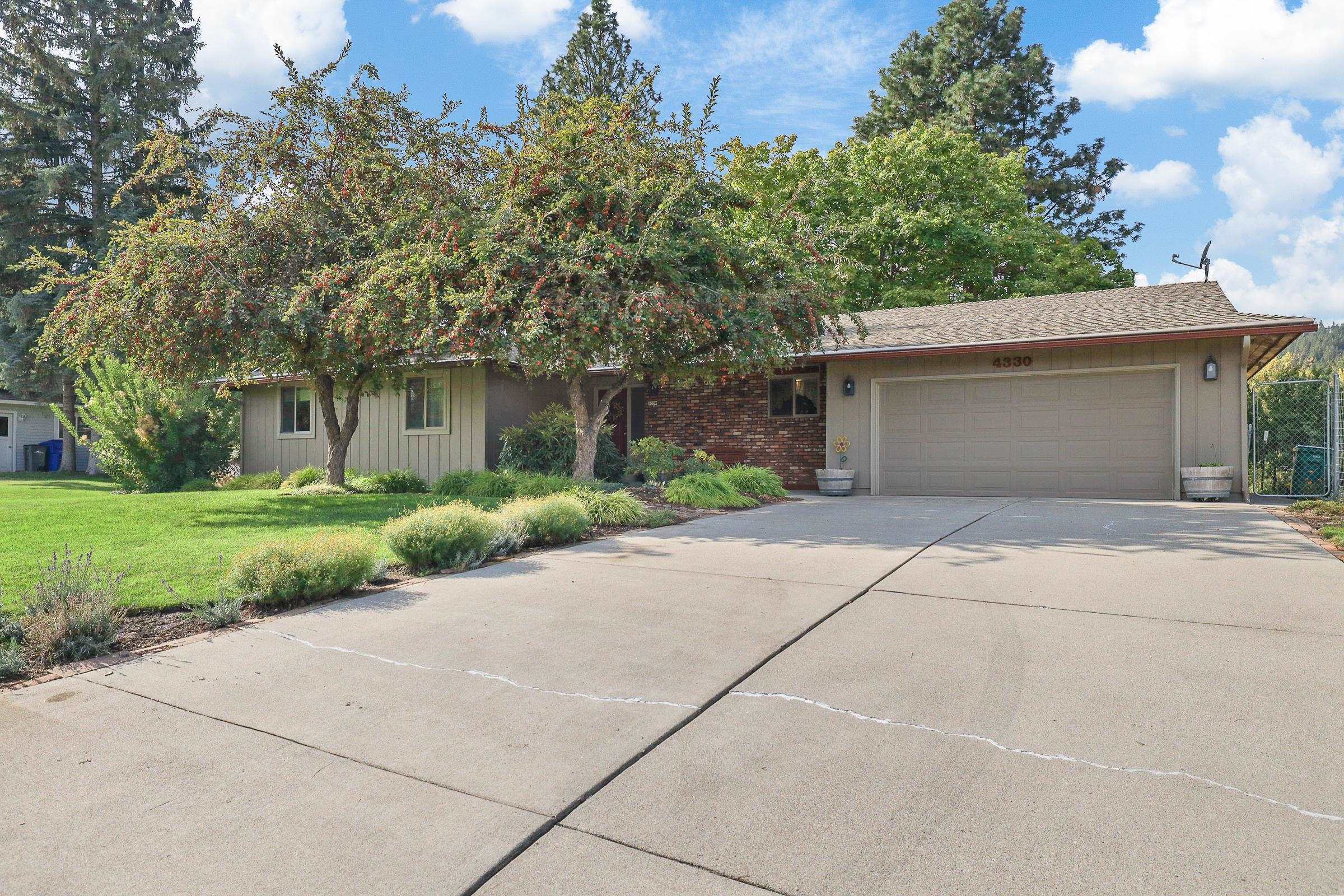 Property Photo:  4330 S Locust Rd  WA 99206 