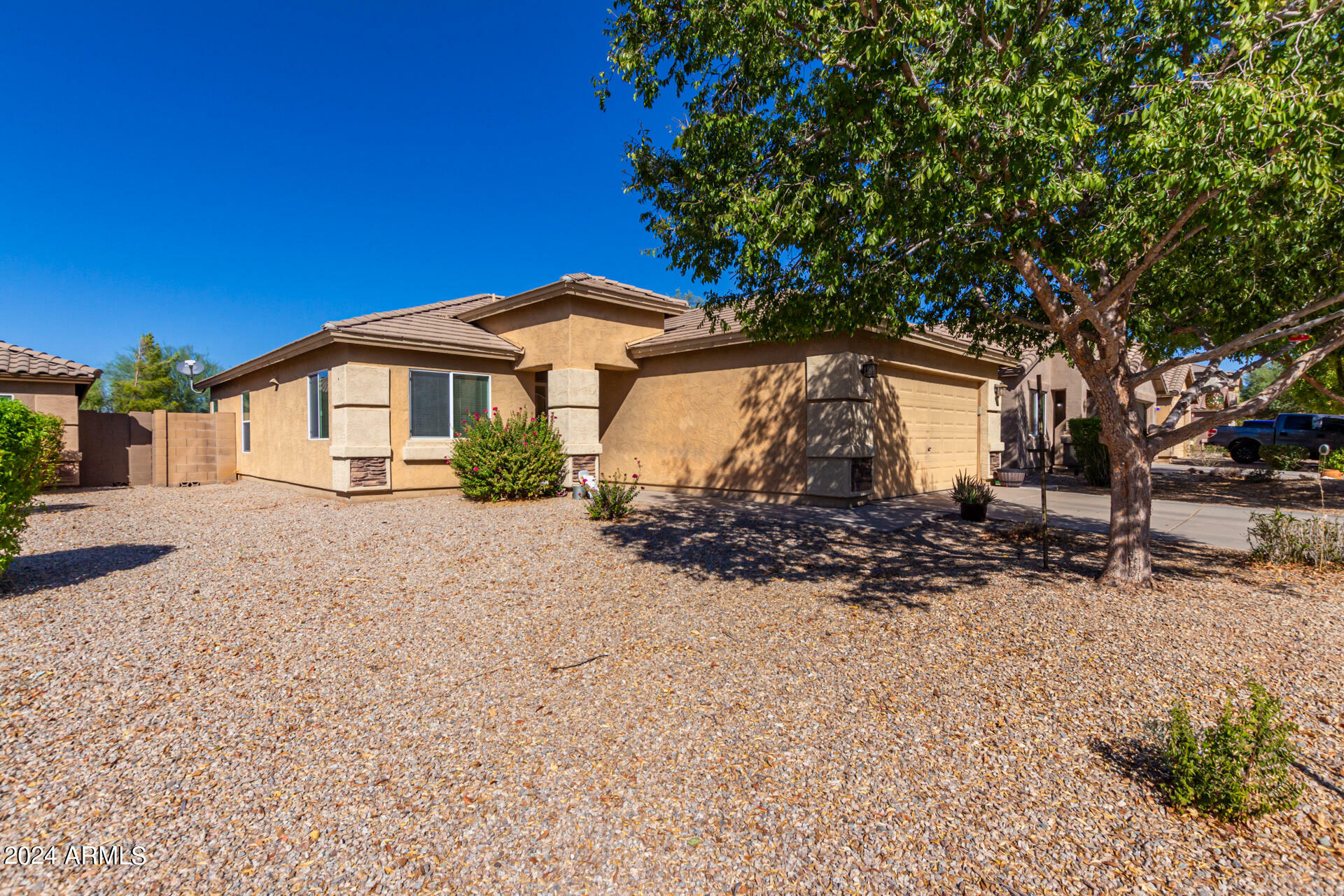 Property Photo:  4956 E Silverbell Road  AZ 85143 