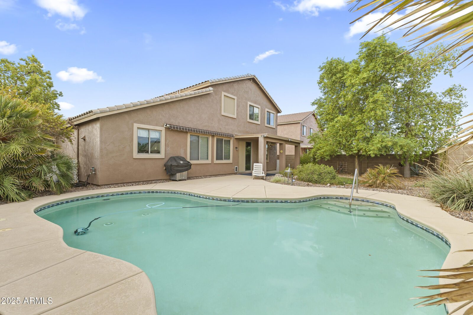 Property Photo: 1542 E Chaparral Place AZ 85122