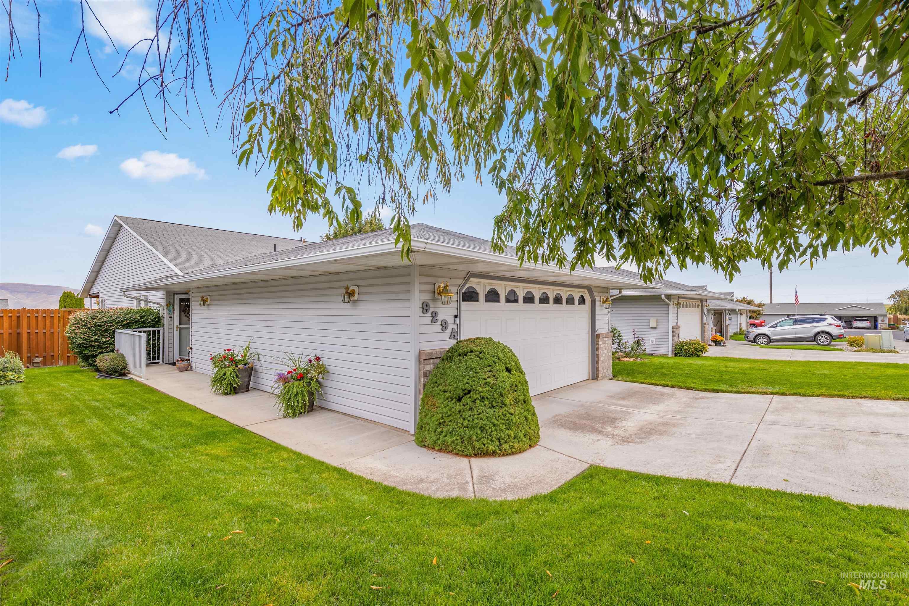 Property Photo:  929 Cypress Court A  ID 83501 