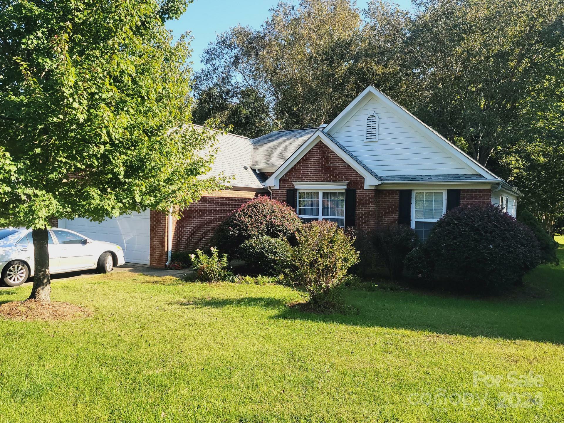 Property Photo:  12020 Fox Glen Road  NC 28269 