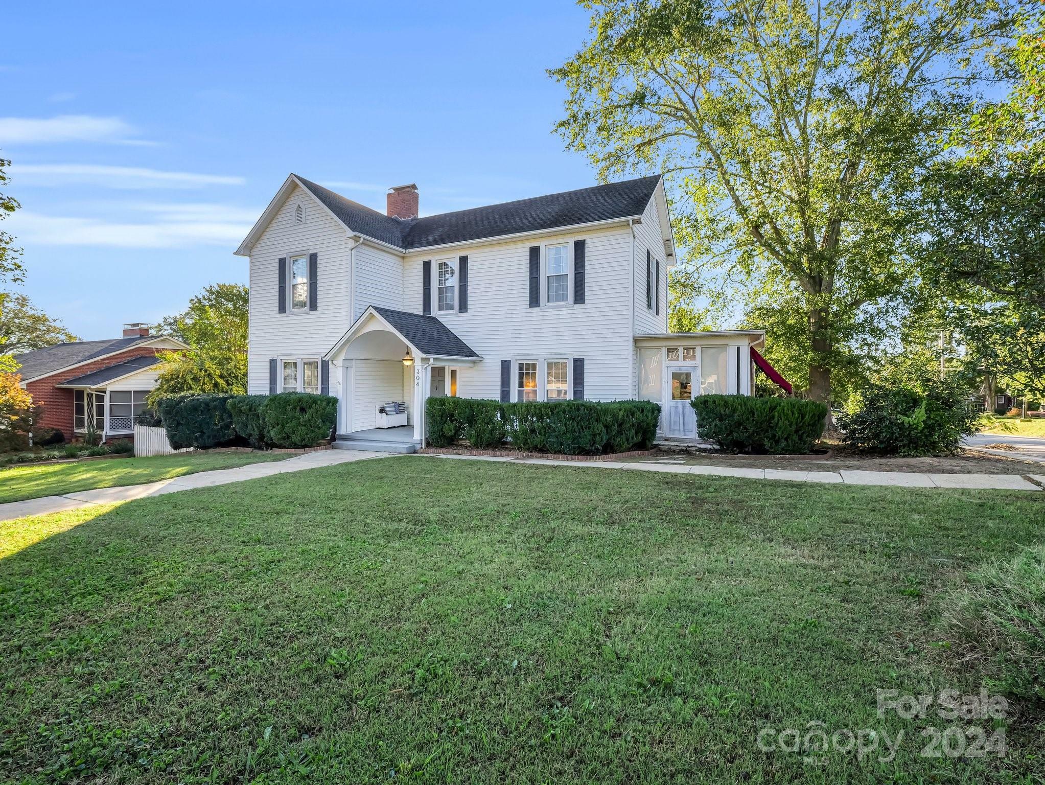 Property Photo:  304 E Congress Street  NC 28092 