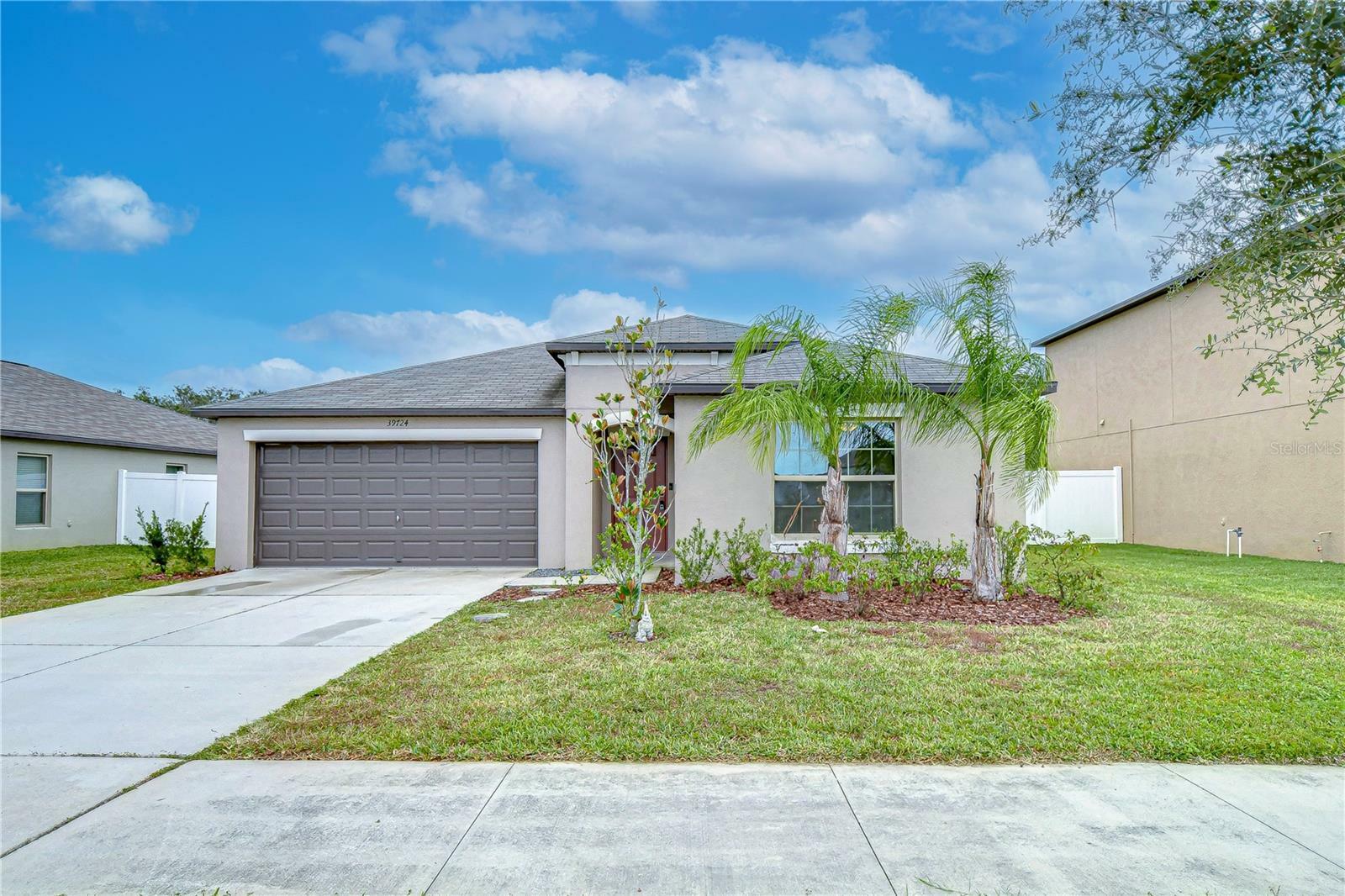 39724 Harmon Grove Court  Zephyrhills FL 33540 photo