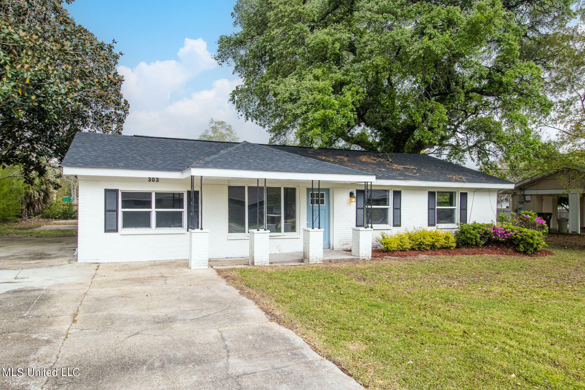 Property Photo:  303 Alexander Road  MS 39560 