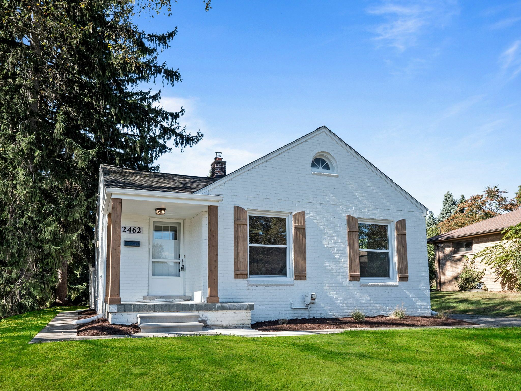 Property Photo:  2462 Bratton Avenue  MI 48302 0418 