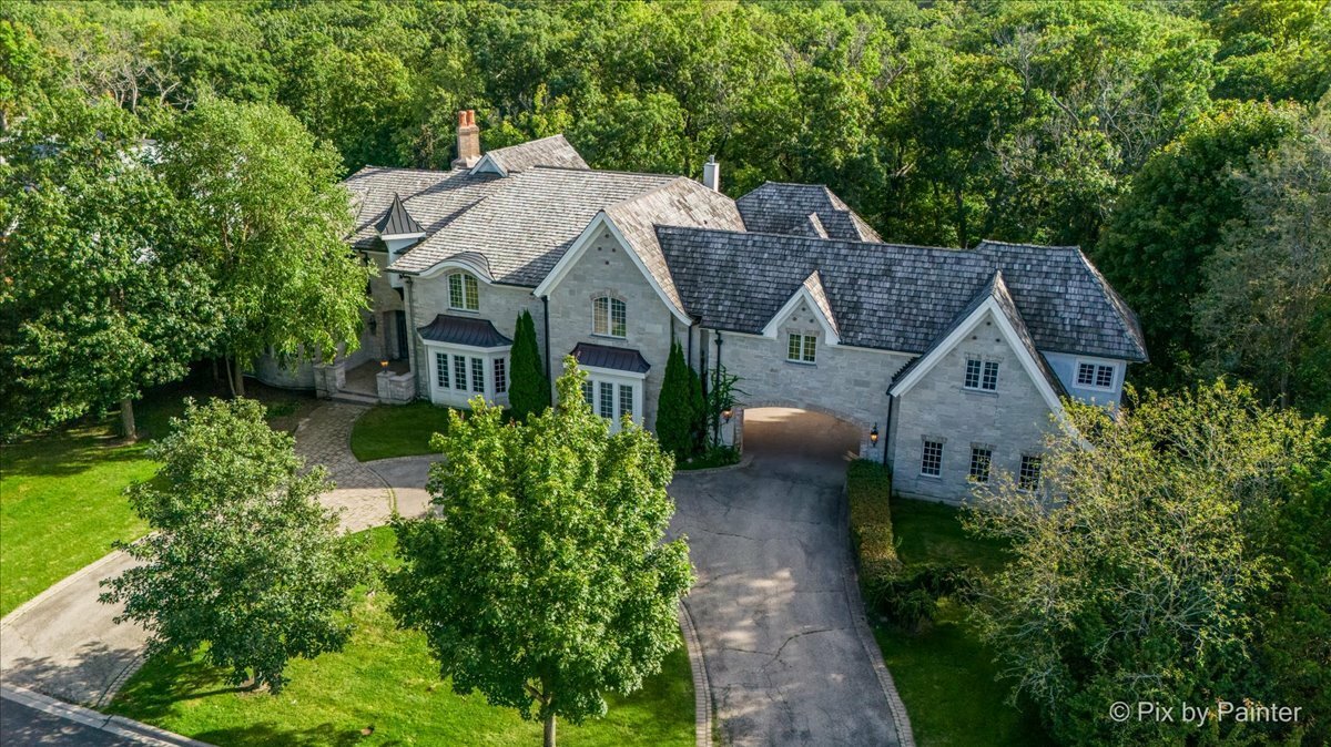 Property Photo: 388 N Deere Park Drive E IL 60035