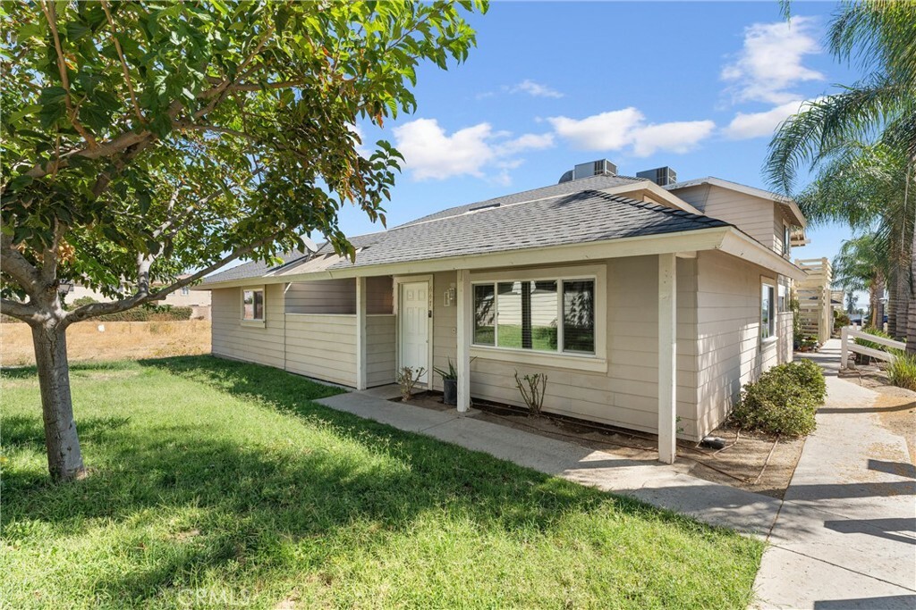 Property Photo:  647 Walnut Drive  CA 92530 