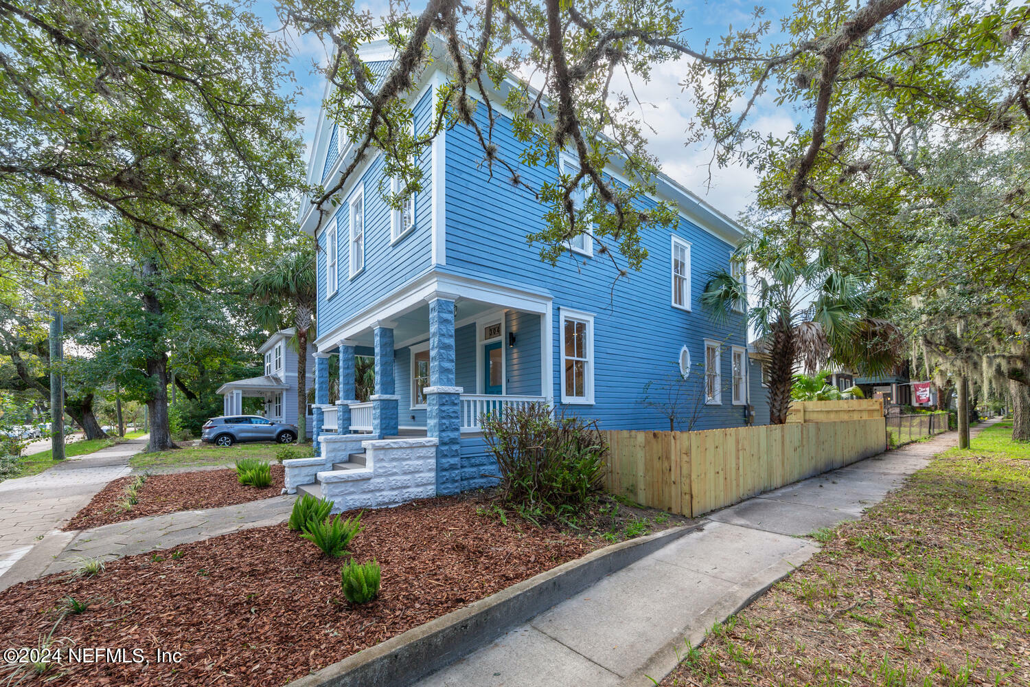 Property Photo:  304 E 5th Street  FL 32206 