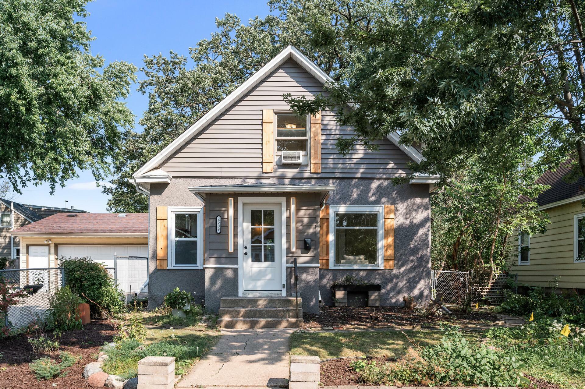 Property Photo:  4209 Nokomis Avenue  MN 55406 