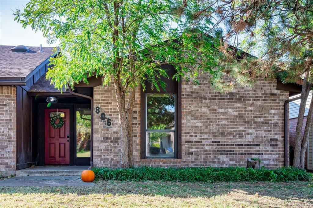 Property Photo:  806 NW 137th Street  OK 73013 