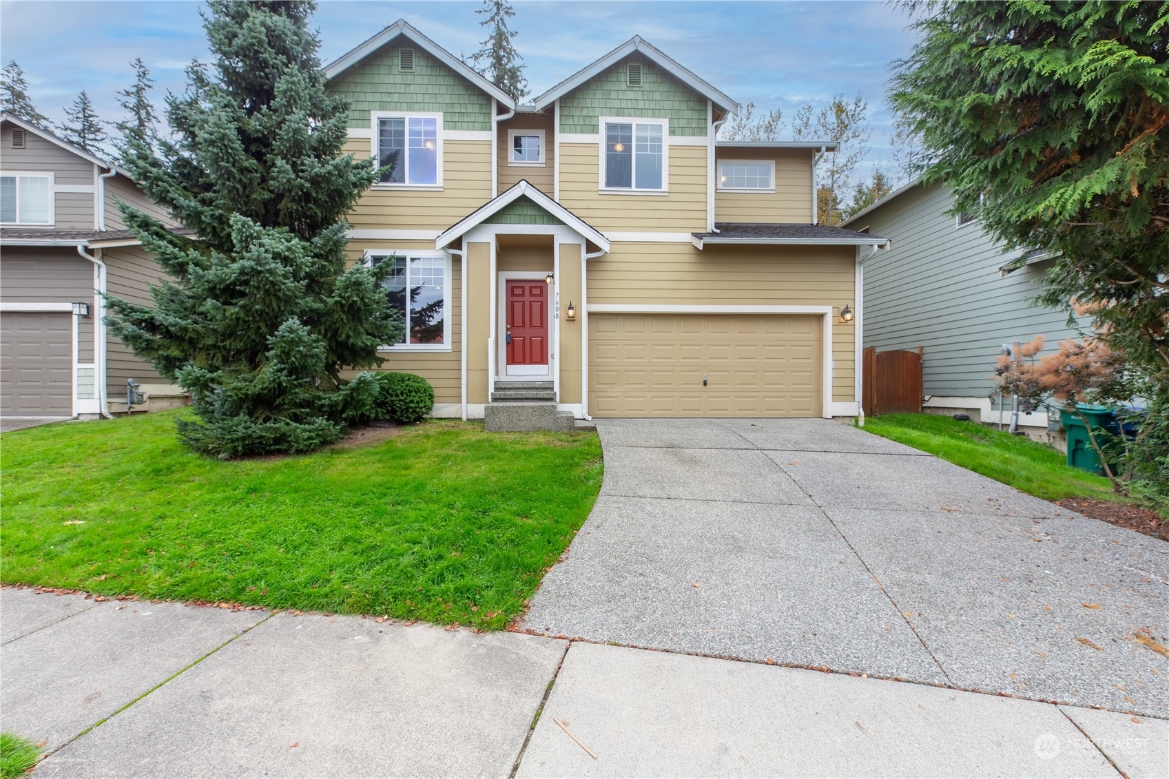 Property Photo: 7608 88th Place NE WA 98270