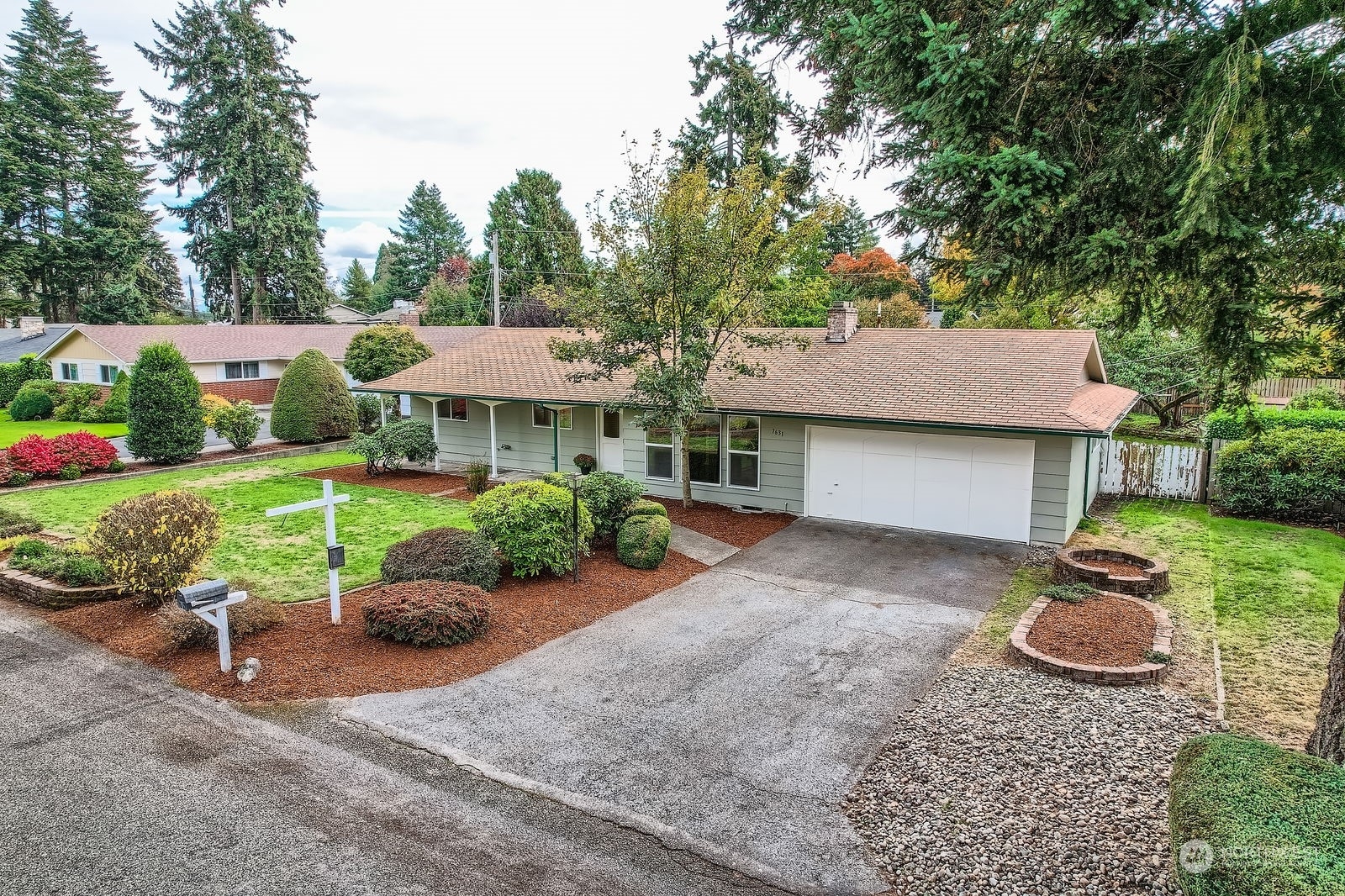 Property Photo:  7631  Emerald Drive SW  WA 98498 