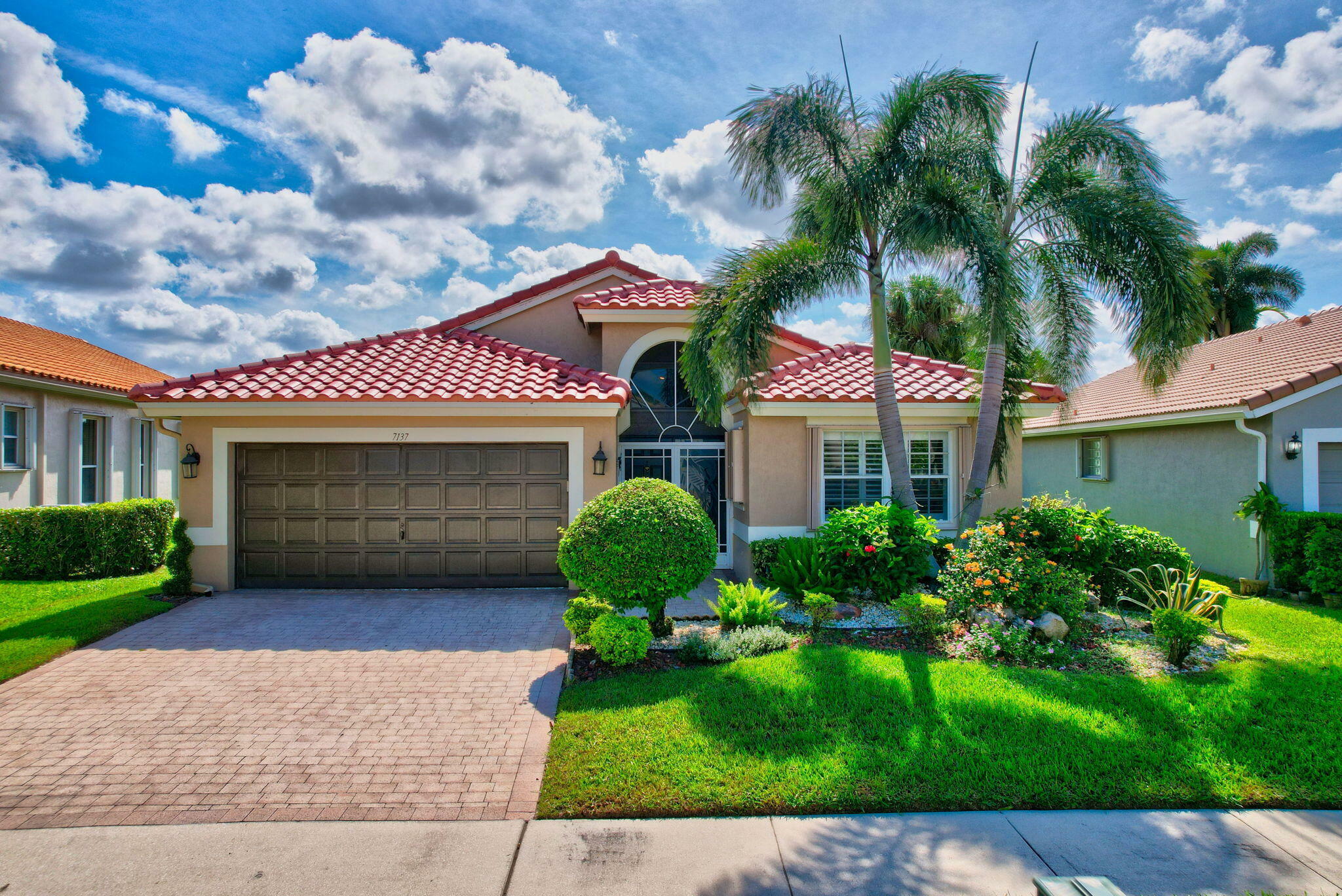 Property Photo:  7137 Haviland Circle  FL 33437 