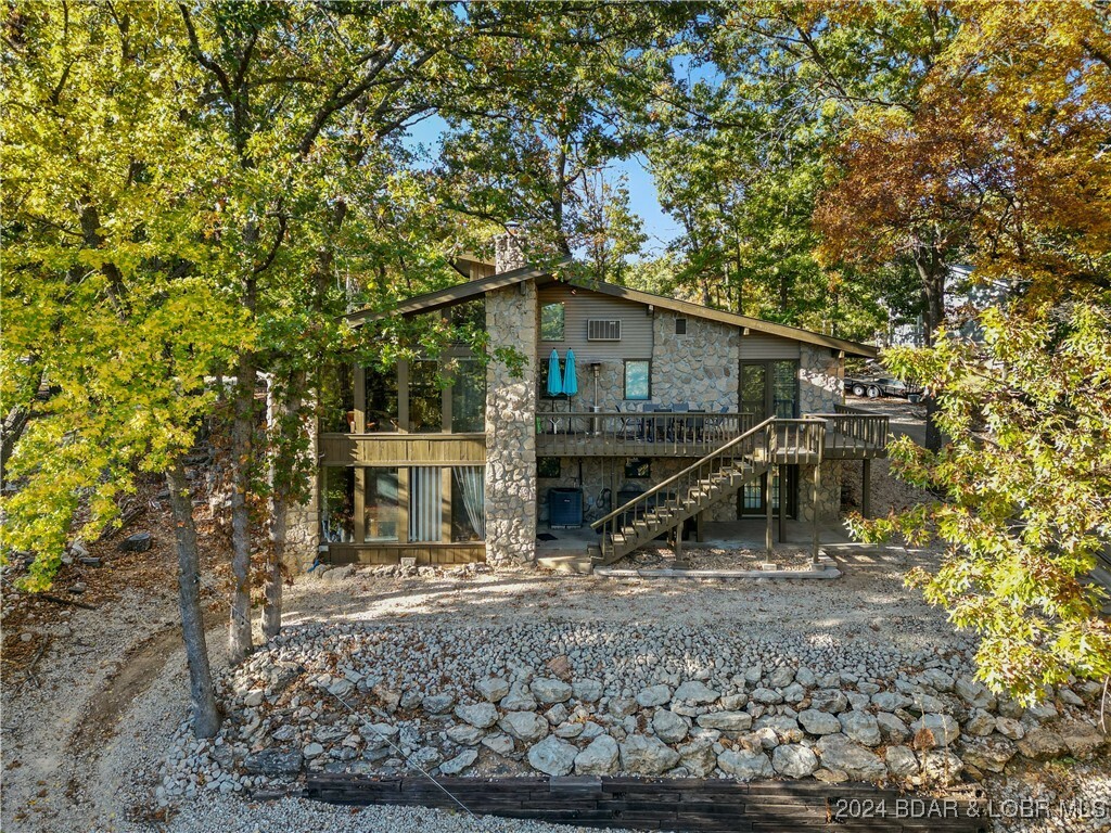 134 Twin Oaks Drive  Lake Ozark MO 65049 photo