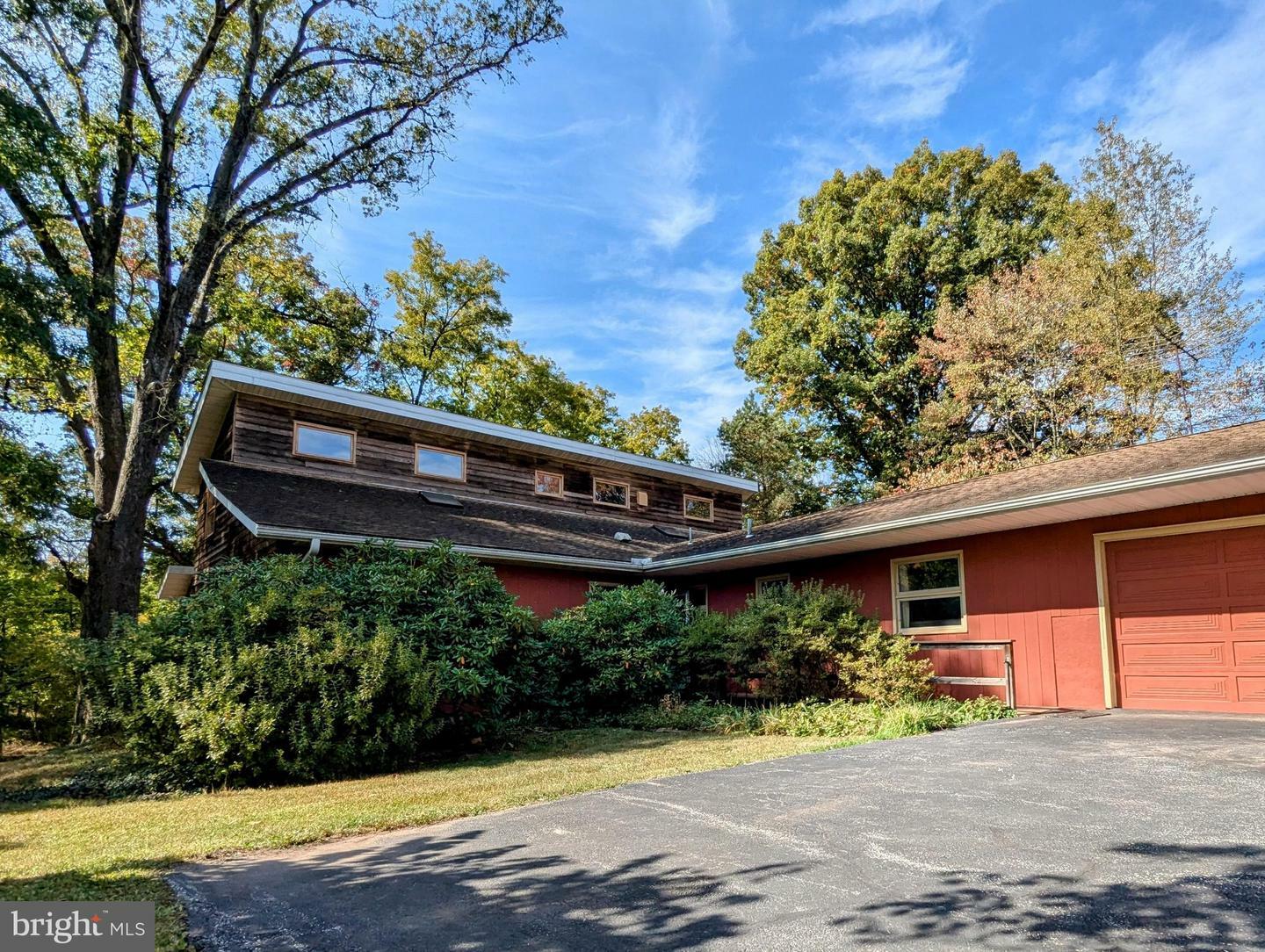 Property Photo:  82 S Forge Manor Drive  PA 19460 