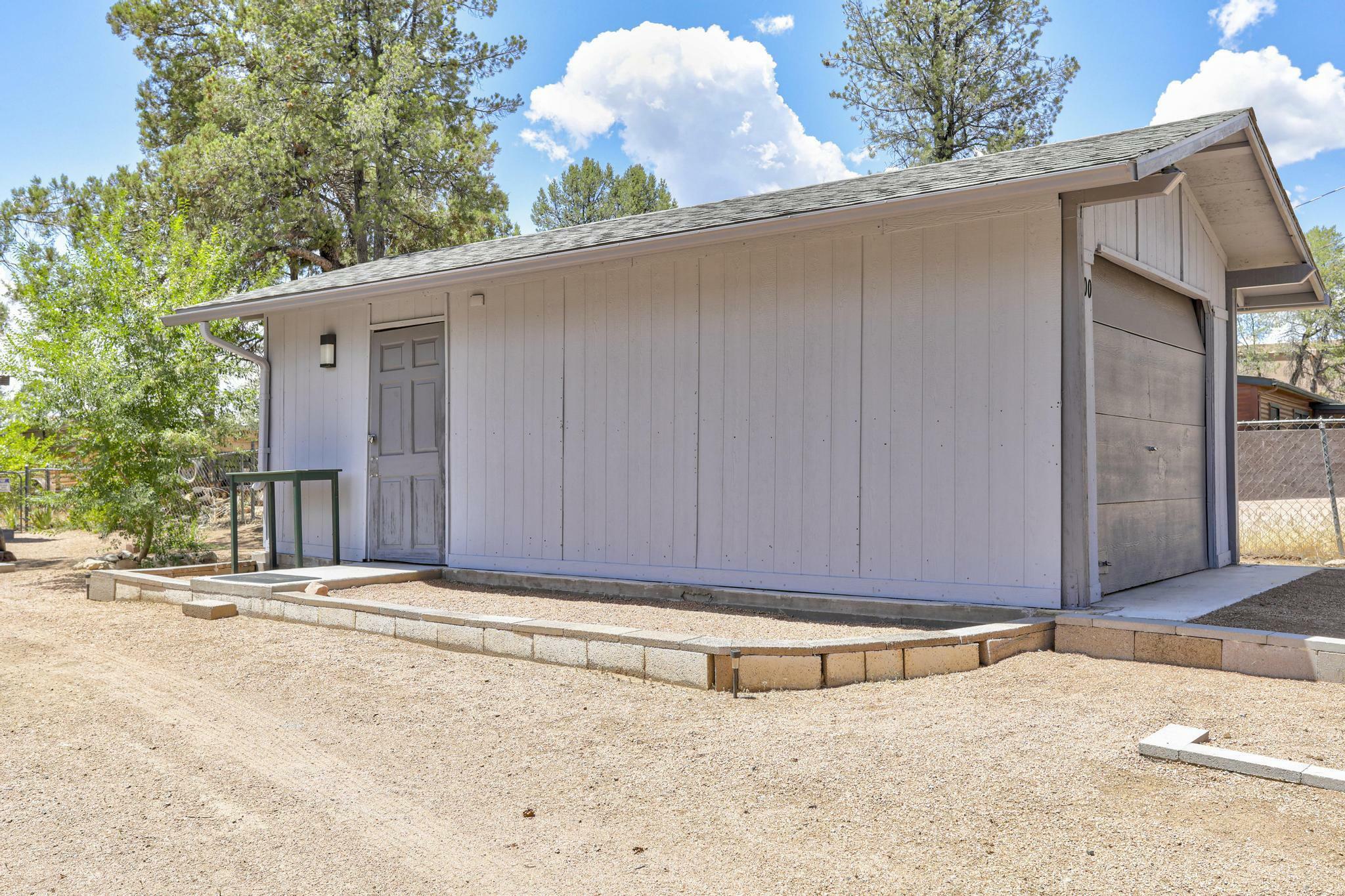 Property Photo:  200 S Thomas Lane  AZ 85541 