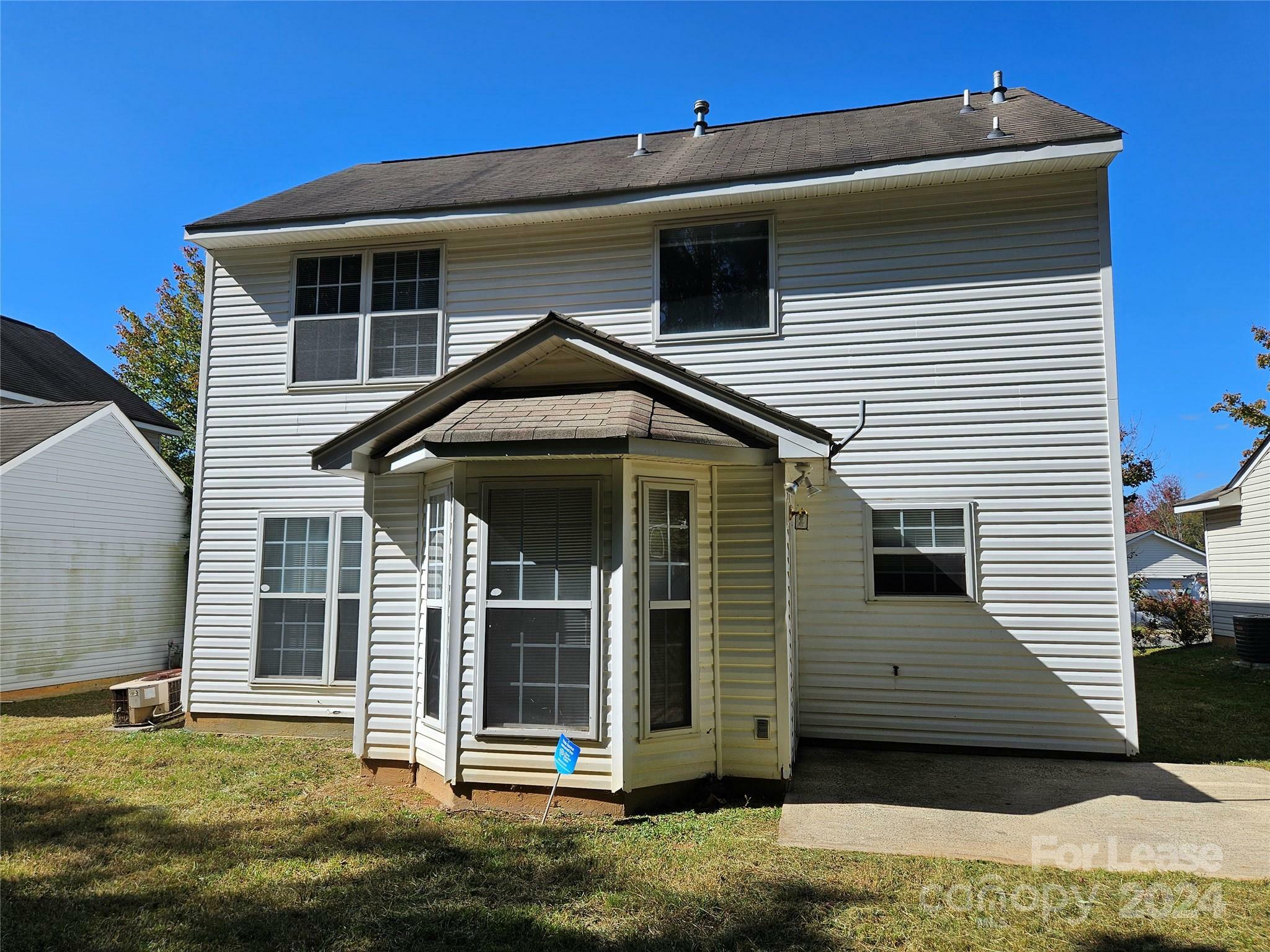 Property Photo:  3020 Fairglen Road  NC 28269 