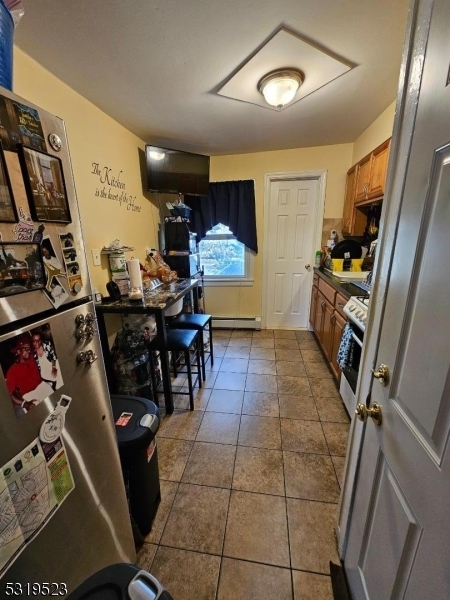 Property Photo:  812 E Hazelwood Ave  NJ 07065 