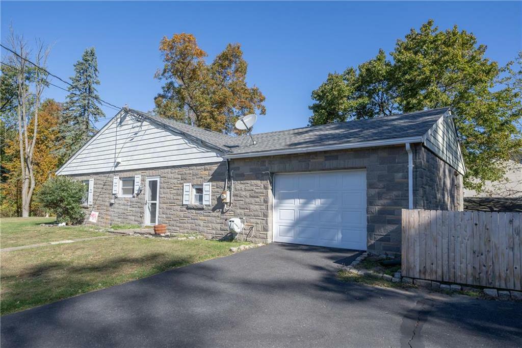 Property Photo:  1365 Sleepy Hollow Road  PA 18073 