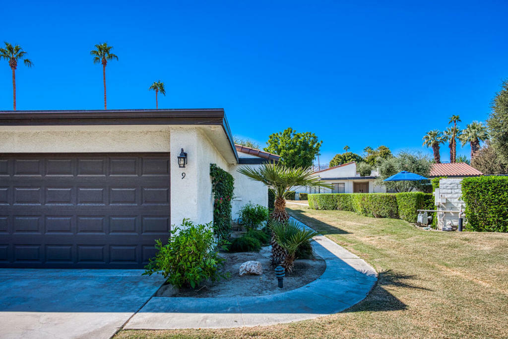 Property Photo:  9 Torremolinos Drive  CA 92270 