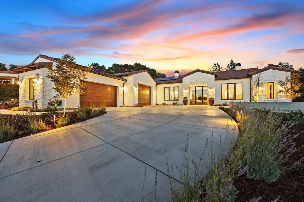 Property Photo: 2523 Villanella Ct CA 95603