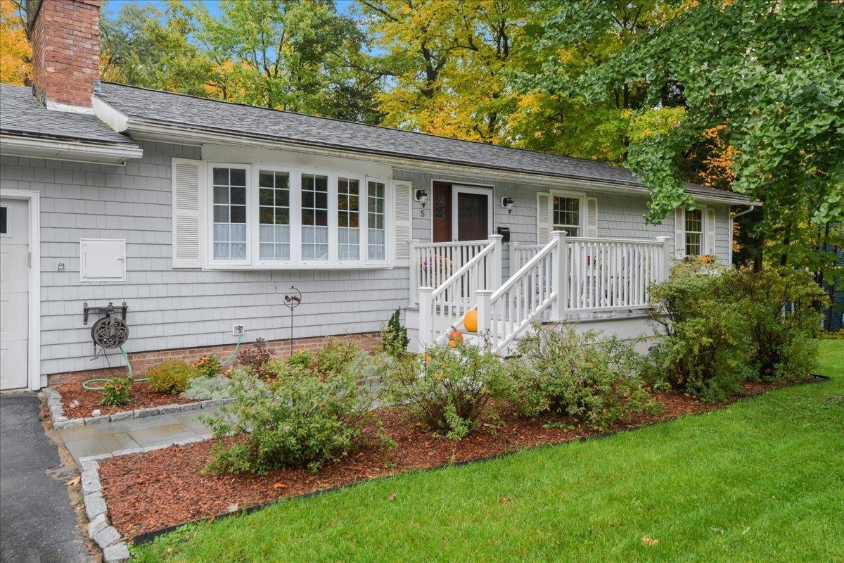 Property Photo:  5 Beechwood Lane  VT 05403 