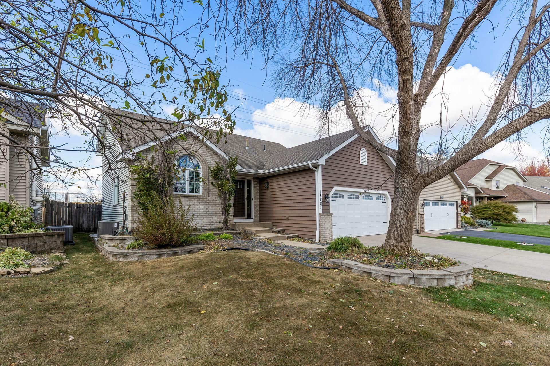 15887 Hyland Pointe Court  Apple Valley MN 55124 photo