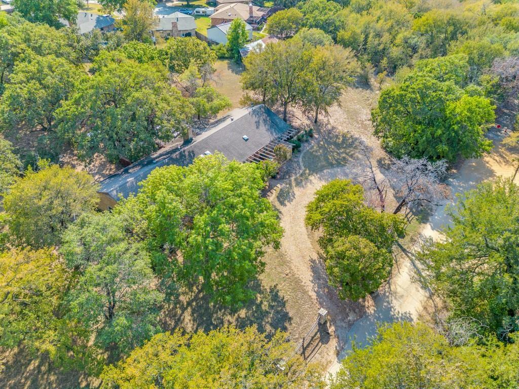 Property Photo:  2015 Hood Lane  TX 76051 