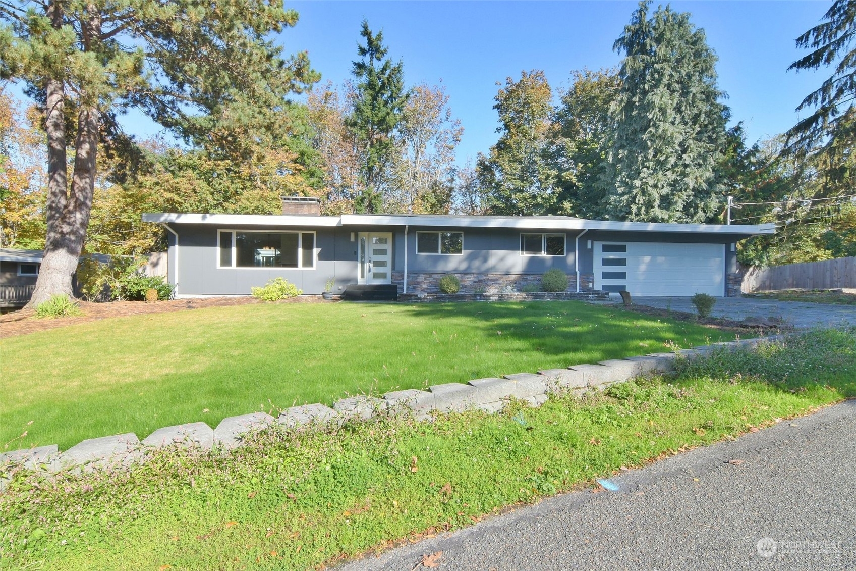 Property Photo:  1604 E Horizon Drive  WA 98275 