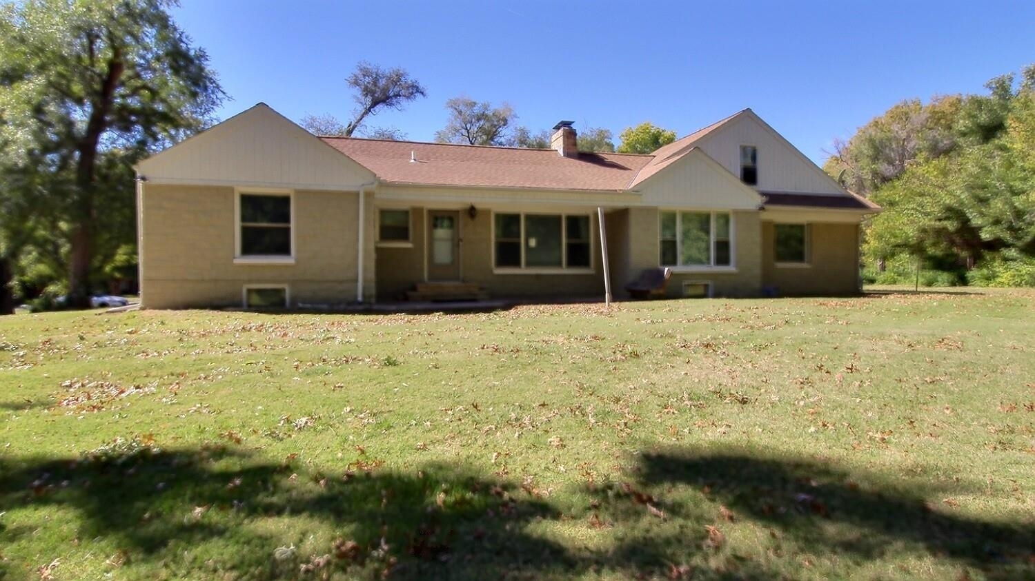 Property Photo:  3722 E Elmwood Dr  KS 67218 