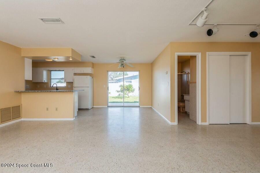 Property Photo:  535 Barrett Drive  FL 32952 