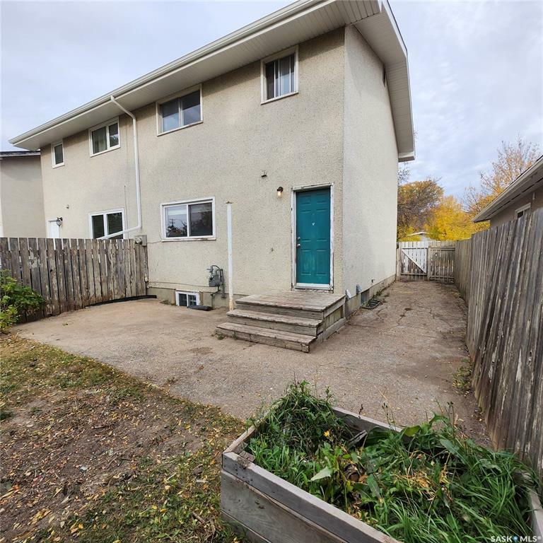 Property Photo:  95 Davidson Crescent  SK S7L 4A2 